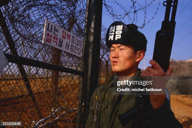 soldier at north korea border - north korea stock pictures, royalty-free photos & images