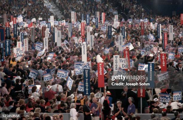 signs at the 1996 republican national convention - republican national convention stockfoto's en -beelden