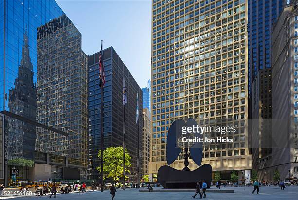 daley plaza, chicago, illinois. - daley plaza stock pictures, royalty-free photos & images