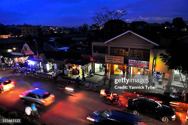 kabalagala: entertainment in kampala, uganda - kampala fotografías e imágenes de stock