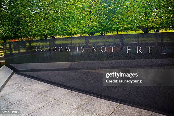 freedom is not free panel korean war memorial - korean war memorial stockfoto's en -beelden