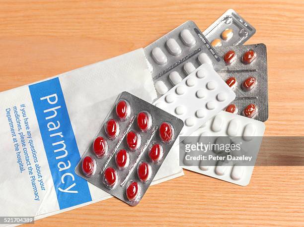 prescription drugs - pill blister fotografías e imágenes de stock