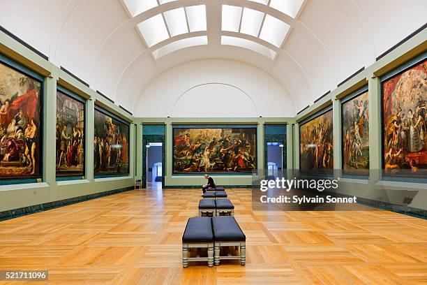 rubens gallery in the musee du louvre - museu do louvre - fotografias e filmes do acervo