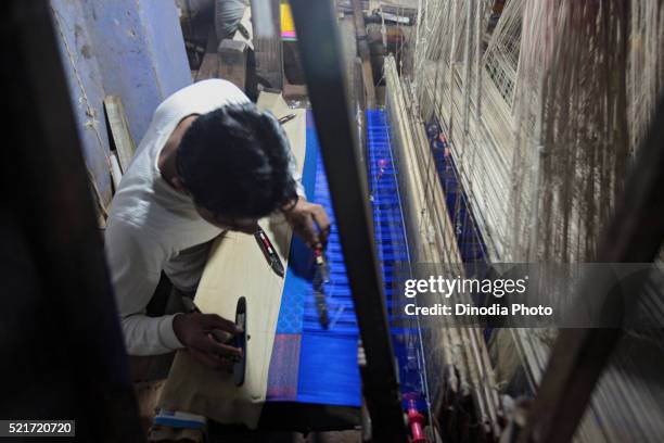 weaving banarasi saree at varanasi, uttar pradesh, india - sari stock pictures, royalty-free photos & images