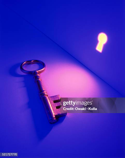 e-key to internet access - key hole stock pictures, royalty-free photos & images