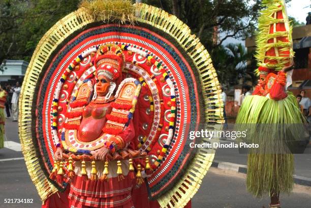 theyyam theyam dance during onam celebration, trivandrum, kerala, india - onam foto e immagini stock