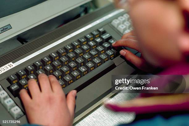 computer keyboard with chinese characters - chinese characters keyboard stock pictures, royalty-free photos & images
