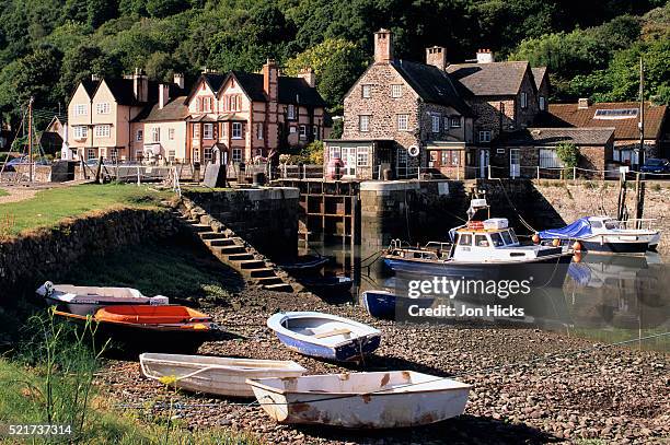 porlock weir in somerset - porlock weir stockfoto's en -beelden