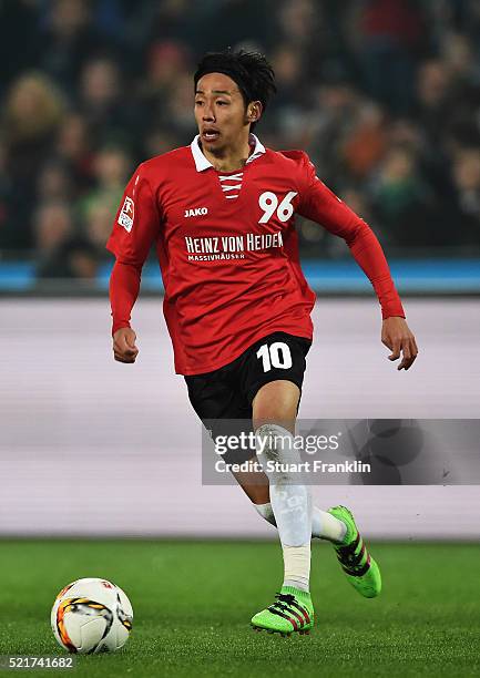 Hiroshi Kiyotake of Hannover in action during the Bundesliga match between Hannover 96 and Borussia Moenchengladbach at HDI-Arena on April 15, 2016...