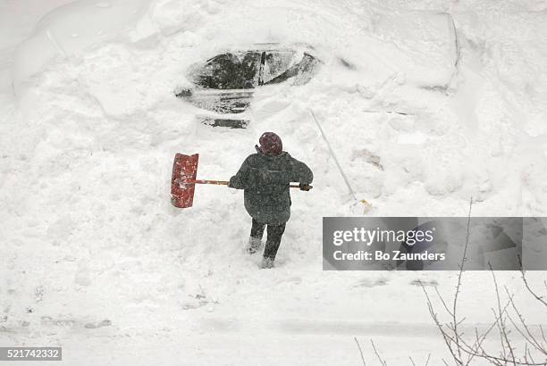 Diggin Out 2,341 Digging Out Car Stock Photos, High-Res Pictures, and Images ...