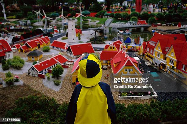 boy at legoland - billund imagens e fotografias de stock