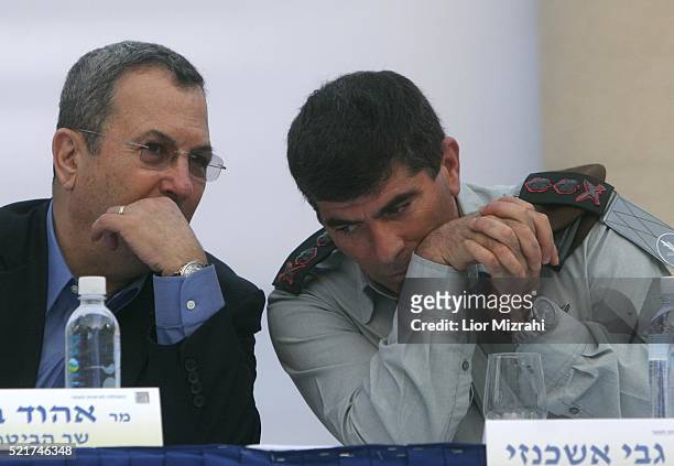 Israeli Defence Minister Ehud Barak and Chief of Staff Lt Gen Gabi Ashkenazi are seen during a ceremony on July 31, 2007 in Jerusalem, Israel.