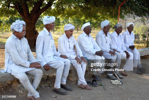 old men, amreli, gujarat, india - gujarat stock-fotos und bilder