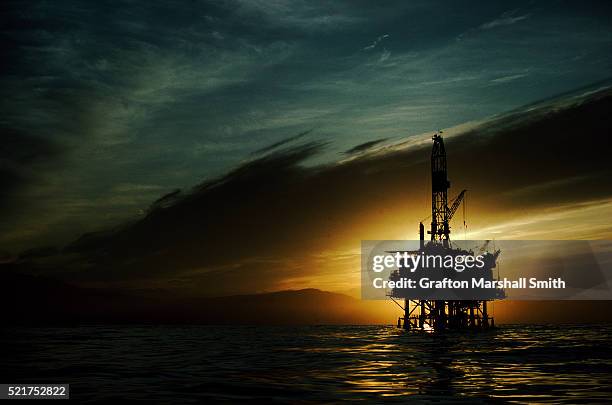 Retro Oil Rigs 1,298 Vintage Oil Rig Stock Photos, High-Res Pictures, and Images ...
