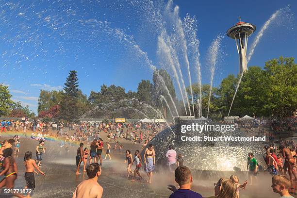 fountain fun - seattle center stock pictures, royalty-free photos & images