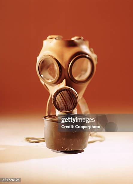 gas mask - chemical warfare stock pictures, royalty-free photos & images