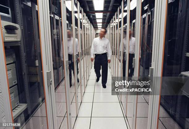 workers in the office of credit suisse first boston (csfb) - credit suisse stock pictures, royalty-free photos & images