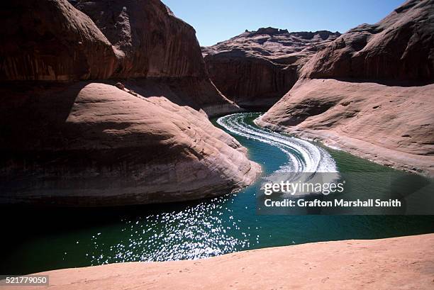 speedboating in utah - schnellboot stock-fotos und bilder