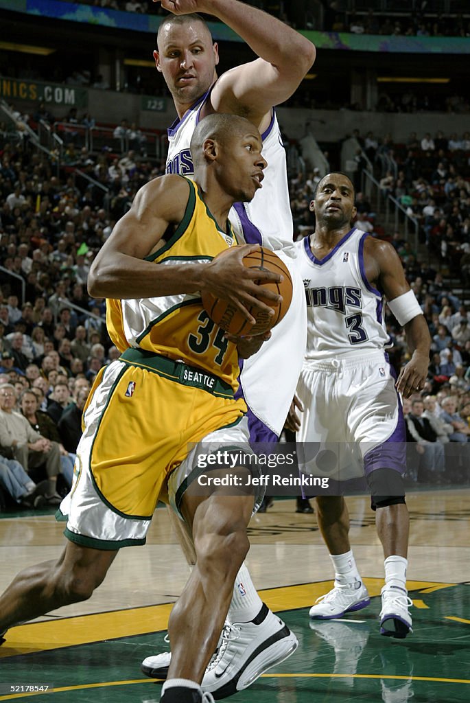 Sacramento Kings v Seattle Sonics
