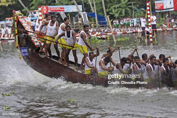 snake boats racing in punnamada lake at alleppey, kerala, india - kerala snake boat stock pictures, royalty-free photos & images