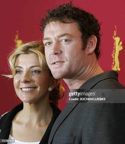 British actress Natasha Richardson and New Zealand's actor Marton Csokas pose 11 February 2005 during a press conference of the International Berlin...