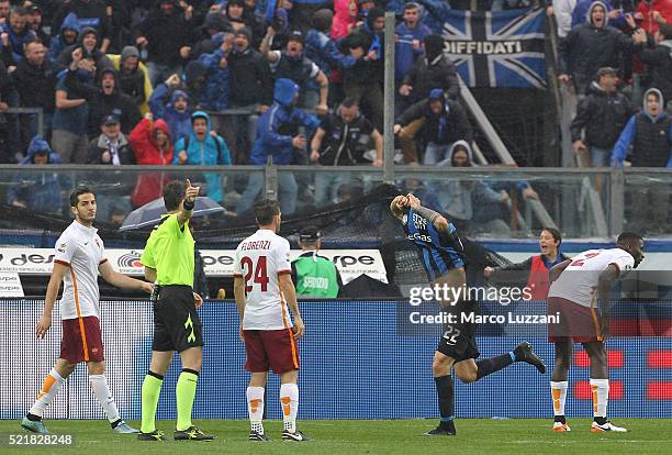 Marco Borriello of Atalanta BC celebrates his second goal during the Serie A match between Atalanta BC and AS Roma at Stadio Atleti Azzurri d'Italia...