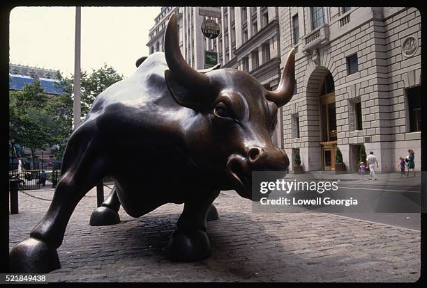 charging bull by arturo di modica - nyse bull stock pictures, royalty-free photos & images