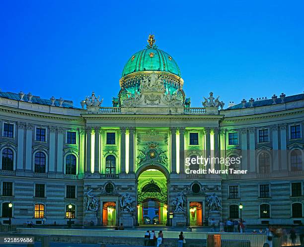 the michael wing of hofburg palace - hofburg wien stock pictures, royalty-free photos & images