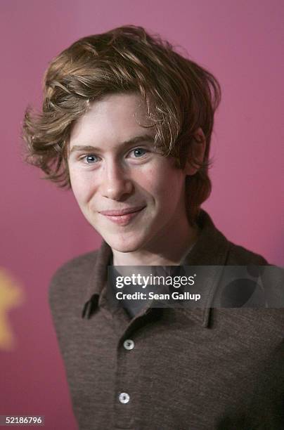 Peter Rendall Actor 114 Childstar Stock Photos, High-Res Pictures, and Images - Getty Images