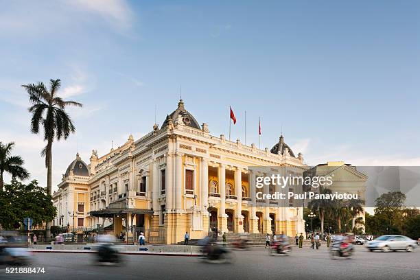 hanoi opera house, hanoi, vietnam - hanoi fotografías e imágenes de stock