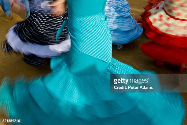 flamenco dancers - flamencos fotografías e imágenes de stock