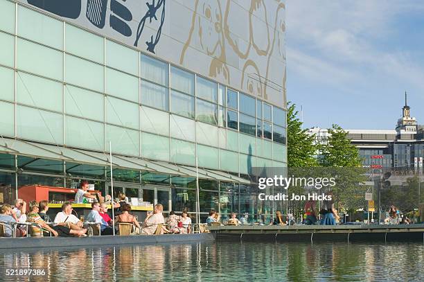 terrace cafe at kiasma museum - kiasma stockfoto's en -beelden