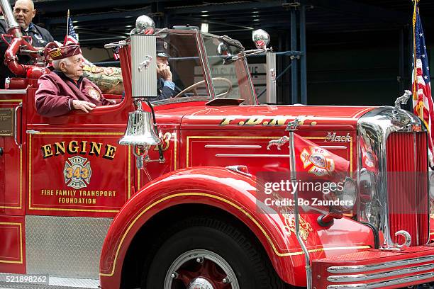 Fdny Raves Engine 1,198 Fdny Engine Stock Photos, High-Res Pictures, and Images - Getty ...