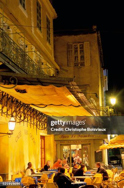 cafe van gogh at night - arles stock pictures, royalty-free photos & images