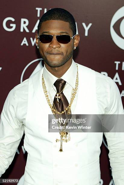 Singer Usher arrives to the 47th Annual Grammy Awards at the Staples Center on February 13, 2005 in Los Angeles, California.