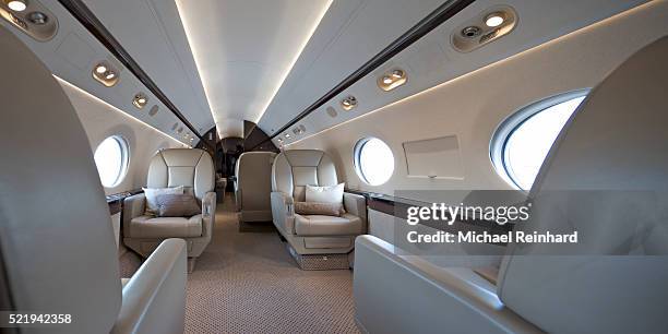 gulfstream jet - interior del vehículo fotografías e imágenes de stock