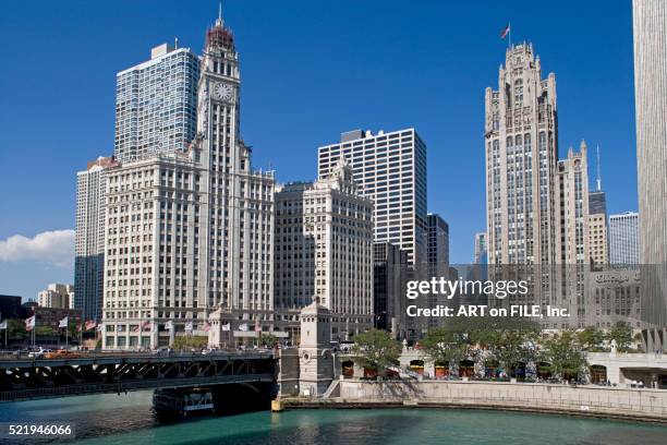 chicago riverwalk and michigan avenue - michigan avenue stock pictures, royalty-free photos & images