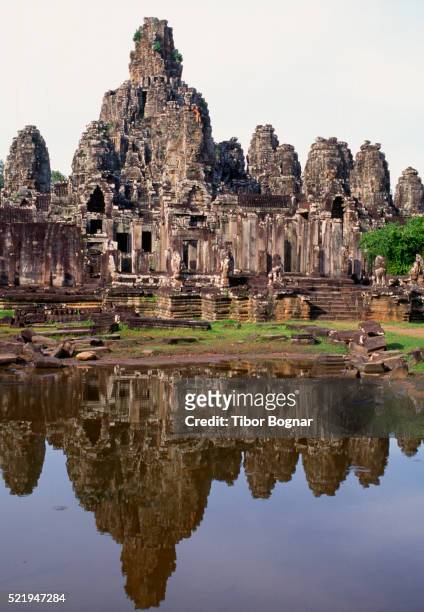 angkor, angkor thom, the bayon - tibor bognar cambodia bildbanksfoton och bilder