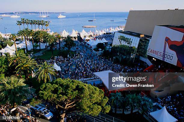 cannes film festival - cannes 2000 photos et images de collection