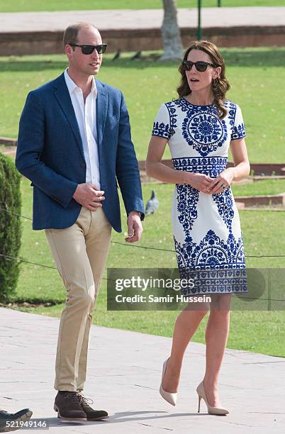 Prince William, Duke of Cambridge and Catherine, Duchess of Cambridge visit the Taj Mahal on April 16, 2016 in New Delhi, India.