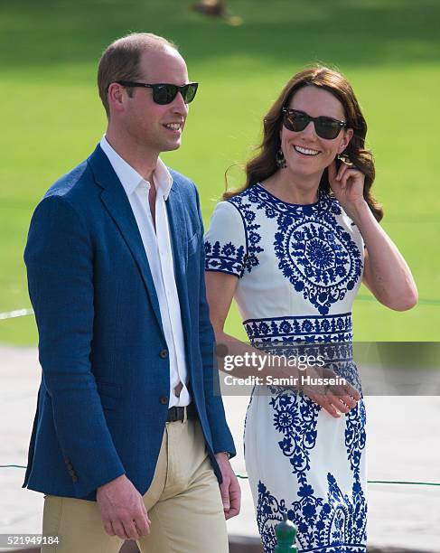 Prince William, Duke of Cambridge and Catherine, Duchess of Cambridge visit the Taj Mahal on April 16, 2016 in New Delhi, India.