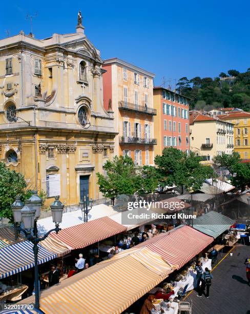 cours saleya market in nice - cours saleya stockfoto's en -beelden