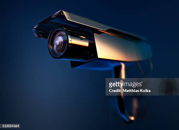 security camera - surveillance camera fotografías e imágenes de stock