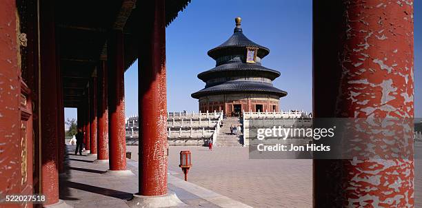 temple of heaven in beijing - himmelstempel stock-fotos und bilder