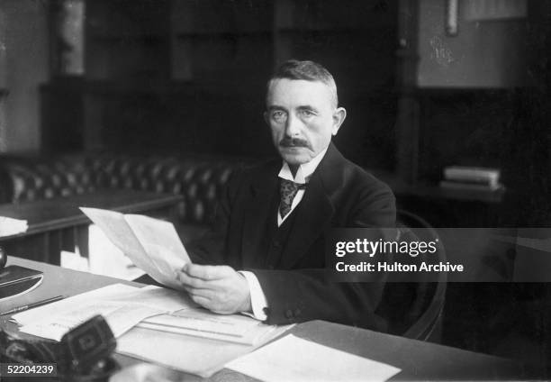 Colonial administrator Dr. Heinrich Albert Schnee , circa 1915. From 1912 to 1918, Schnee was Governor of German East Africa .