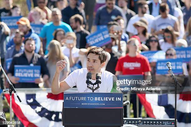 Actor Justin Long speaks during, "A Future To Believe In" GOTV rally concert at Prospect Park on April 17, 2016 in New York City.