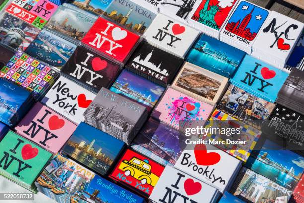 new york magnets souvenirs - souvenir magnet stock pictures, royalty-free photos & images