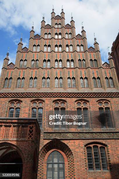 germany, lower saxony, hannover, altes rathaus, old town hall - cidade velha imagens e fotografias de stock