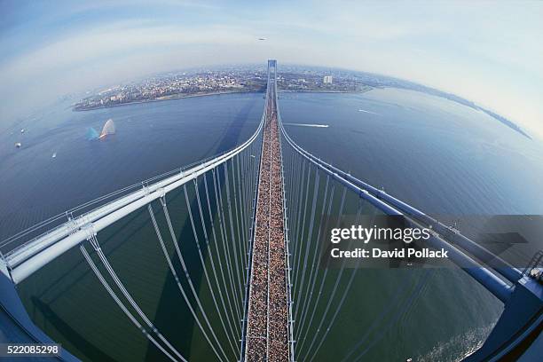 start of new york city marathon - 行政区画 バラ ストックフォトと画像