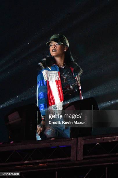 Special guest performer singer-songwriter Rihanna performs onstage with Calvin Harris during day 3 of the 2016 Coachella Valley Music And Arts...